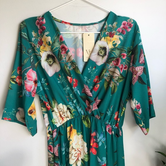 Green Botanical Maxi Dress - Picture 2 of 5